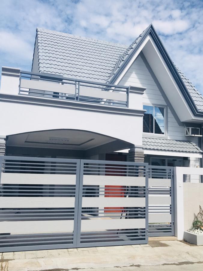 Hillary Timog Park Homes Angeles Esterno foto