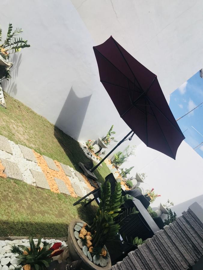Hillary Timog Park Homes Angeles Esterno foto