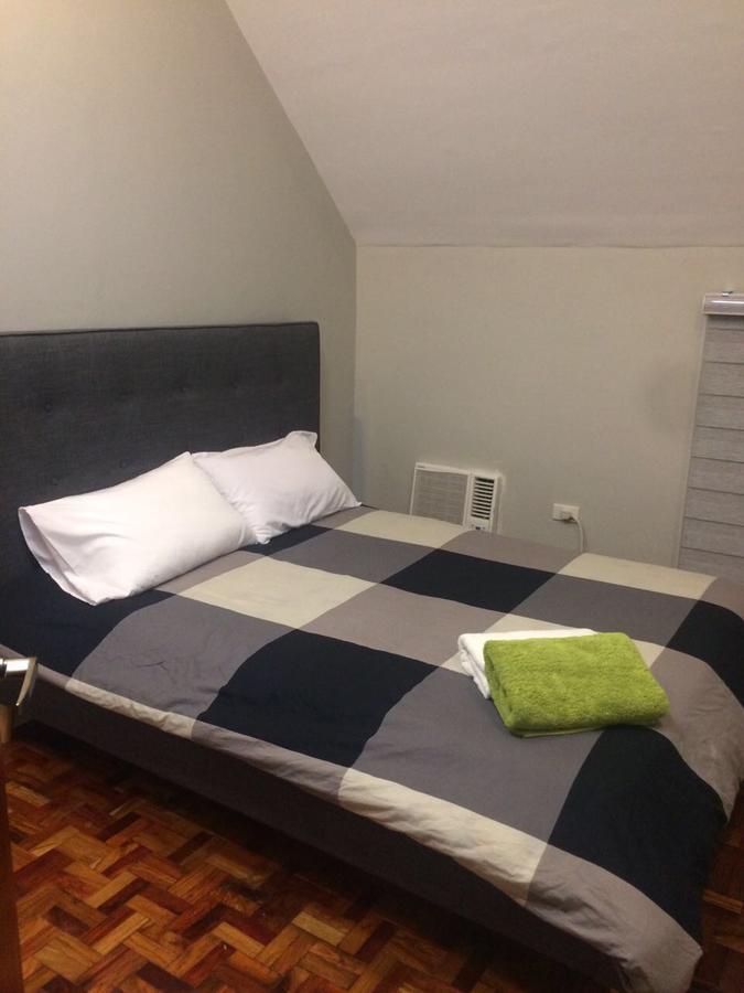 Hillary Timog Park Homes Angeles Esterno foto